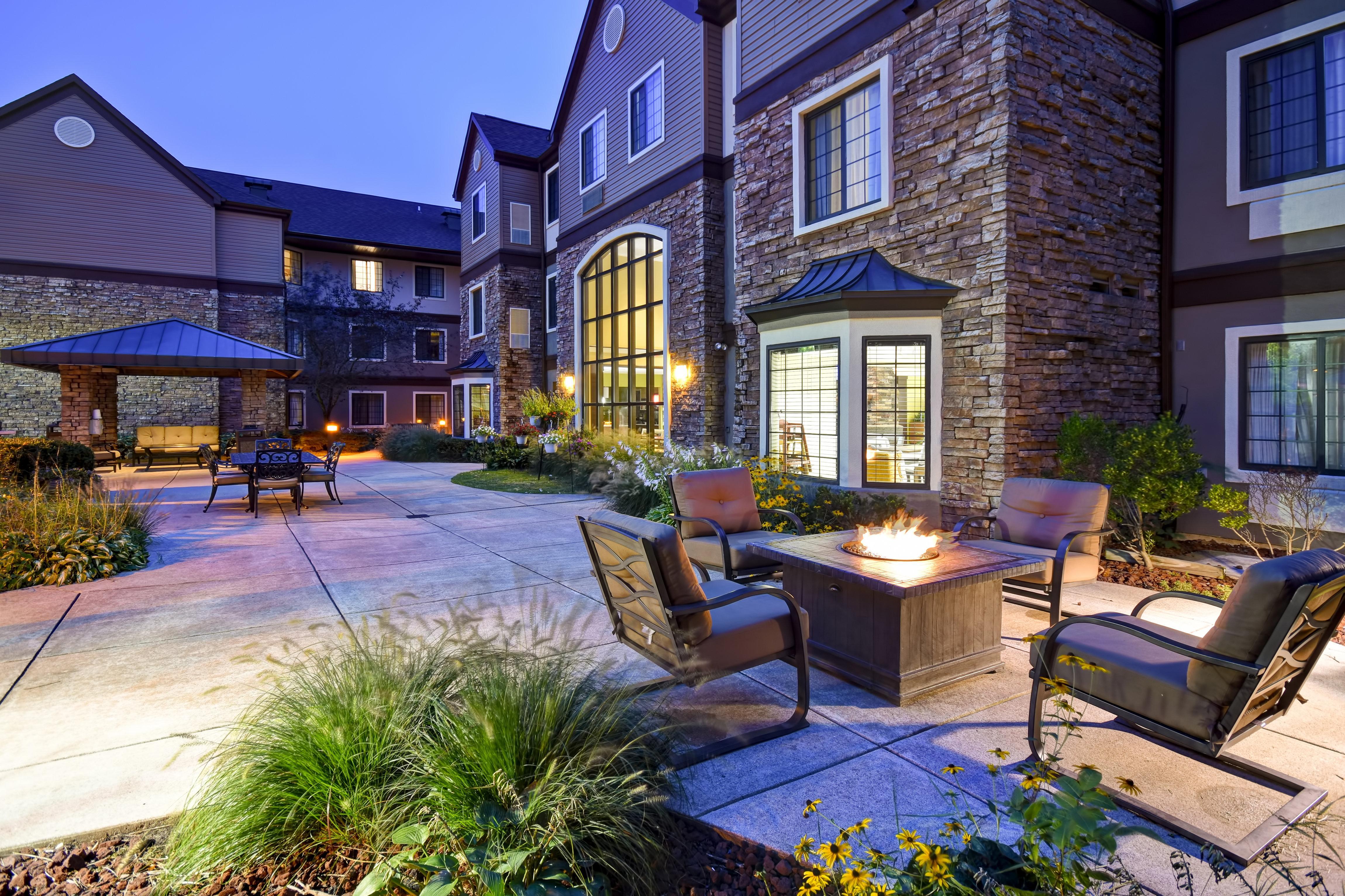 Staybridge Suites Grand Rapids-Kentwood By Ihg Cascade Kültér fotó