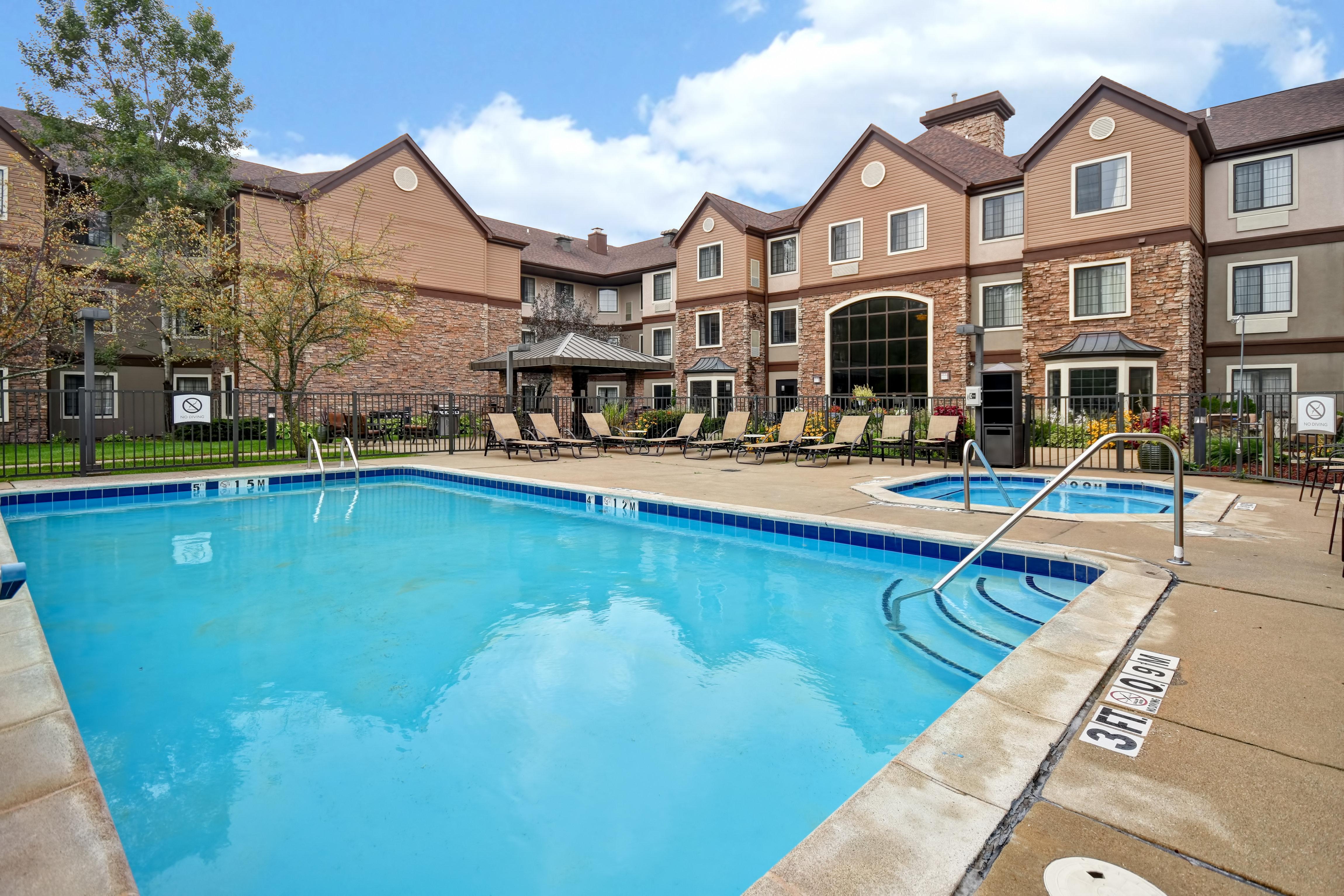 Staybridge Suites Grand Rapids-Kentwood By Ihg Cascade Kültér fotó