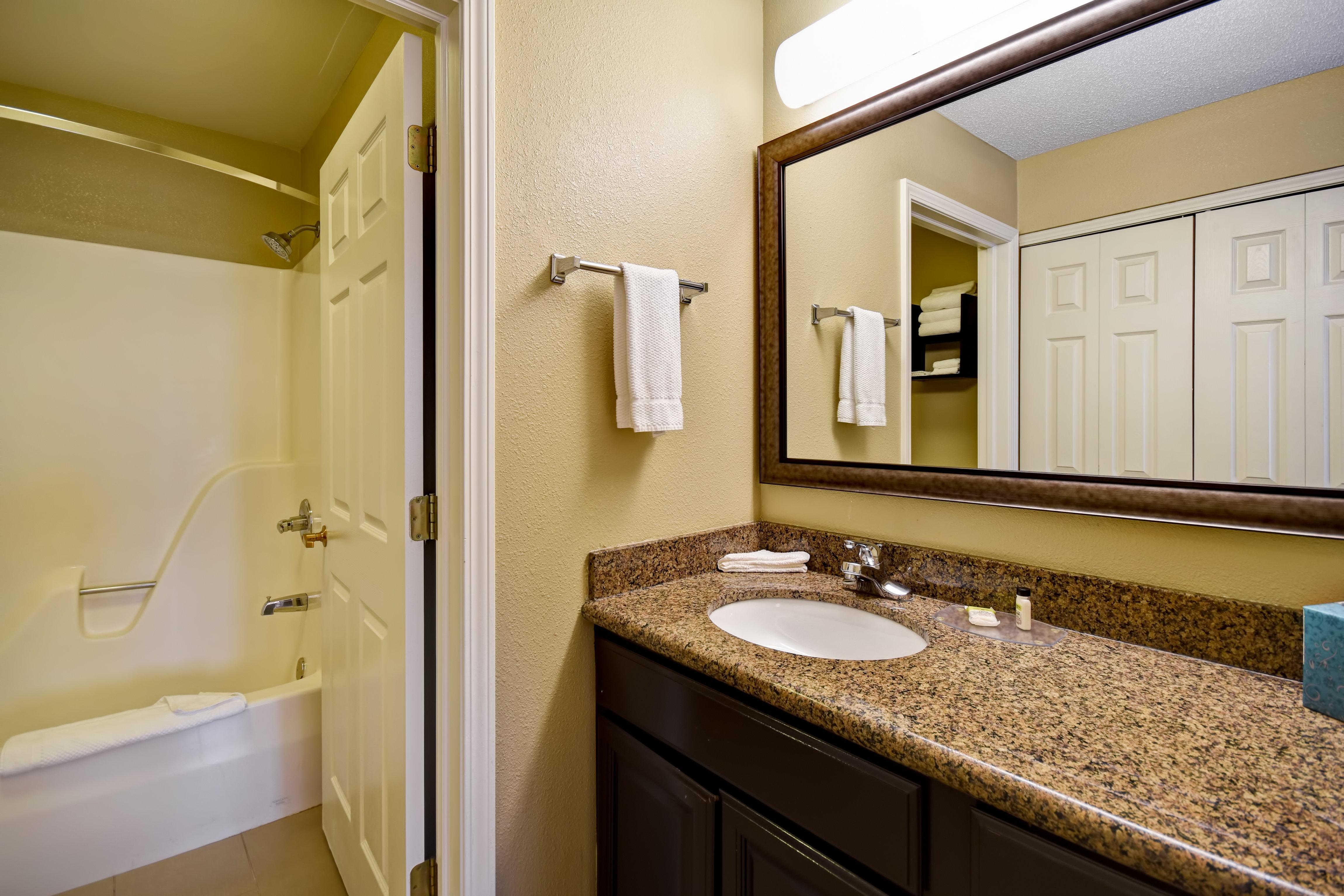 Staybridge Suites Grand Rapids-Kentwood By Ihg Cascade Kültér fotó