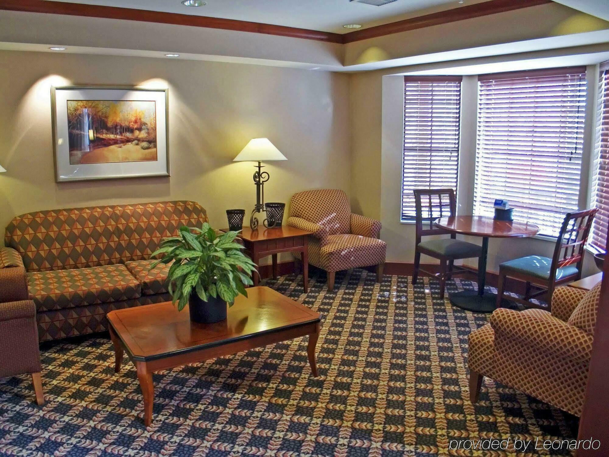 Staybridge Suites Grand Rapids-Kentwood By Ihg Cascade Beltér fotó
